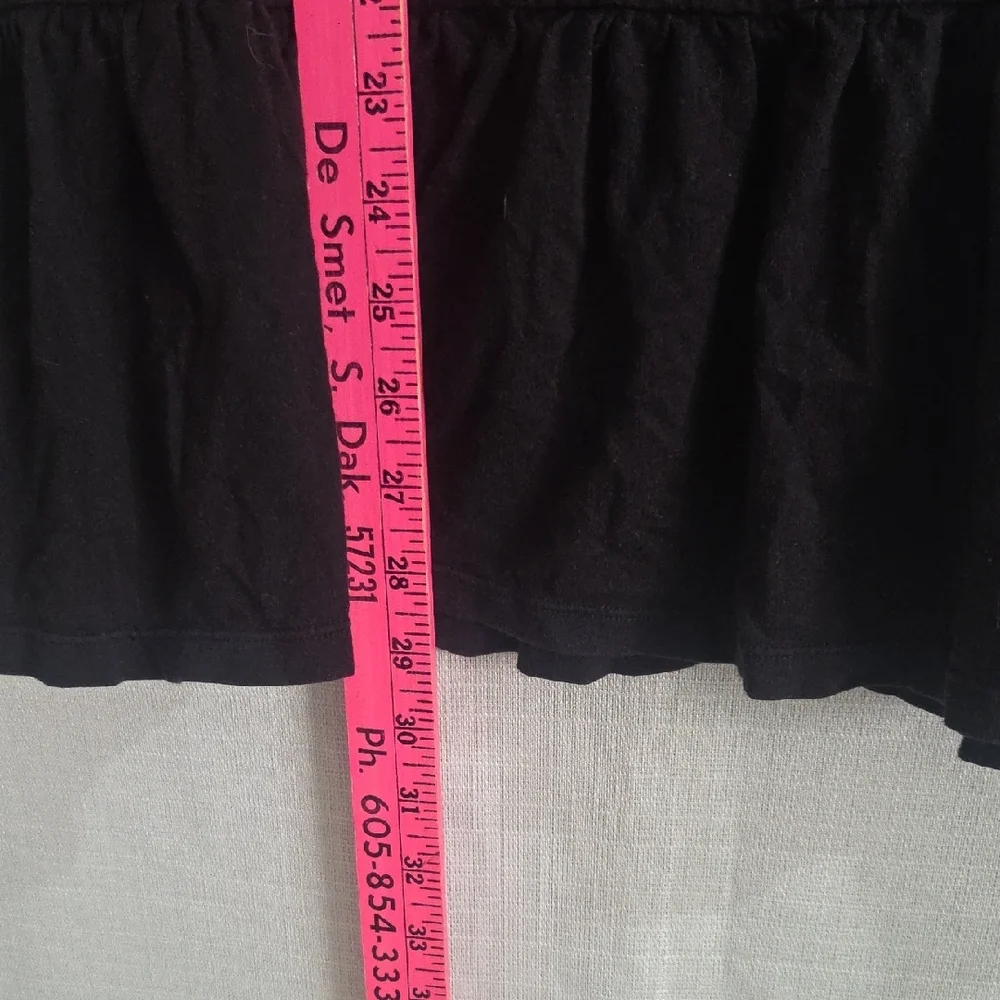 Kate Spade Black and White Trim Tank Top Size Medium Ruffle Bottom
